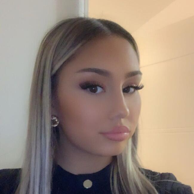 Babysitter in Suresnes: Dominika