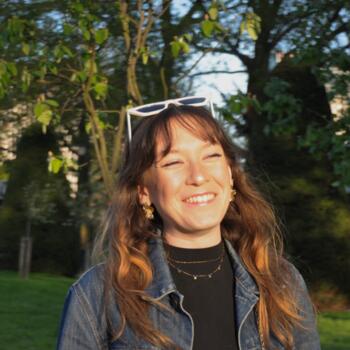 Babysitter in Paris: Alice