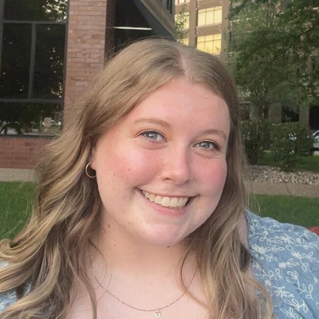 Nanny in Davenport (Iowa): Ravyn