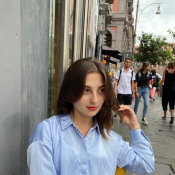 Babysitter a Napoli: Nina