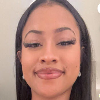 Babysitter Happy Valley (Oregon): Yazmeen