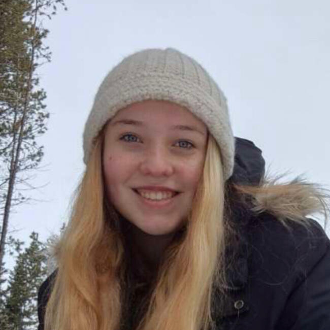 Babysitter in Canberra: Lauren