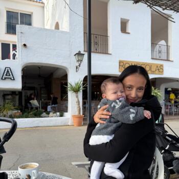 Nanny job in Kuala Lumpur: babysitting job Ouidad