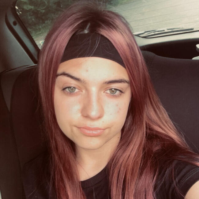 Babysitter in Bourges: Kenza