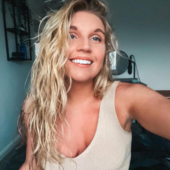 Baby-sitter in Langford: Robyn