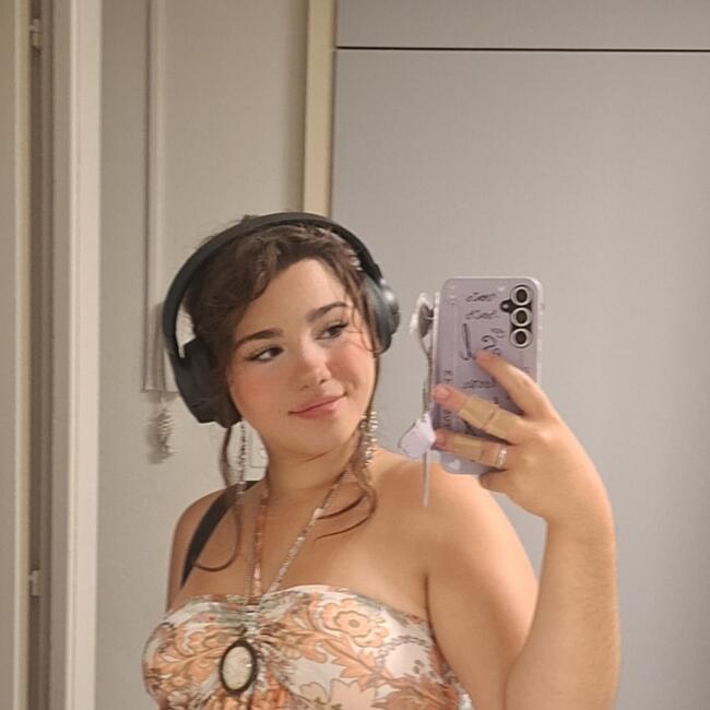 Babysitter in Lausanne: Carolina