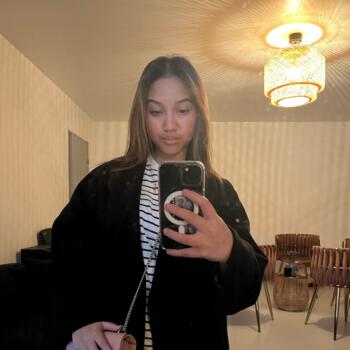 Babysitter in L'Étang-la-Ville: Marine