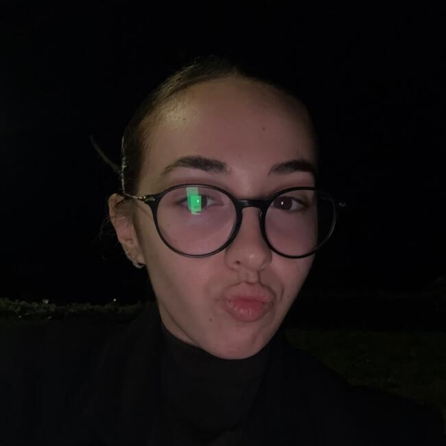 Babysitter in Cap-d'Ail: Kassandra