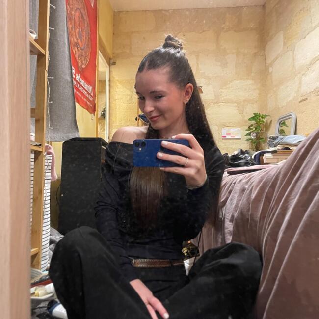 Babysitter in Bordeaux: Neris