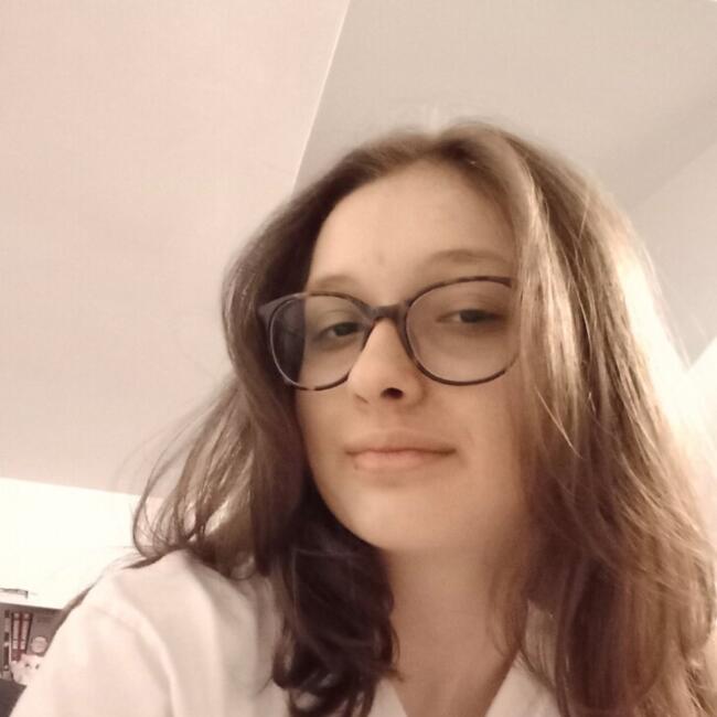 Babysitter in Clamart: Marion