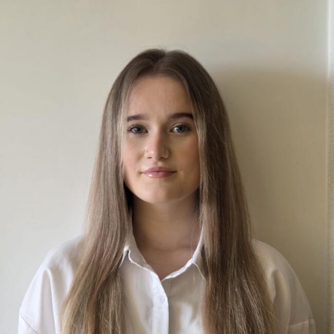 Babysitter in Köniz: Ana