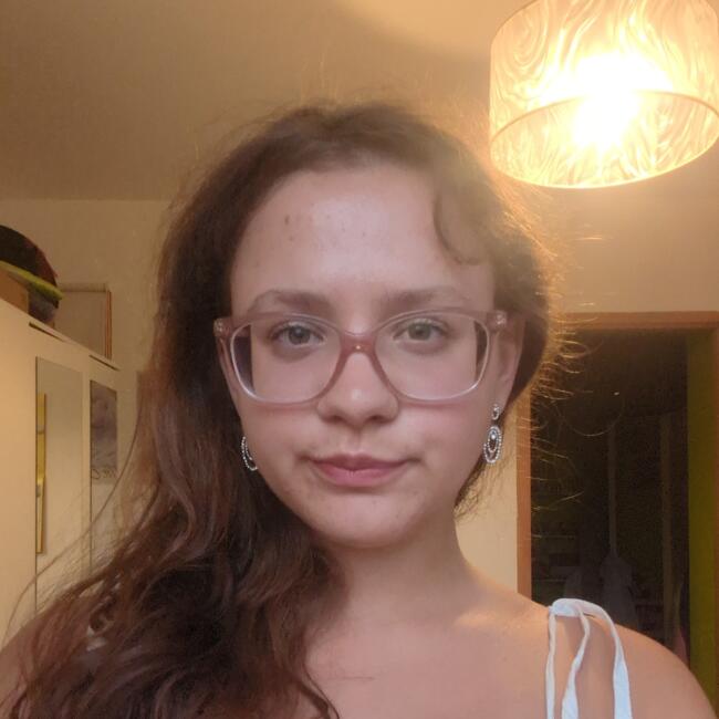 Babysitter in Le Havre: Lila