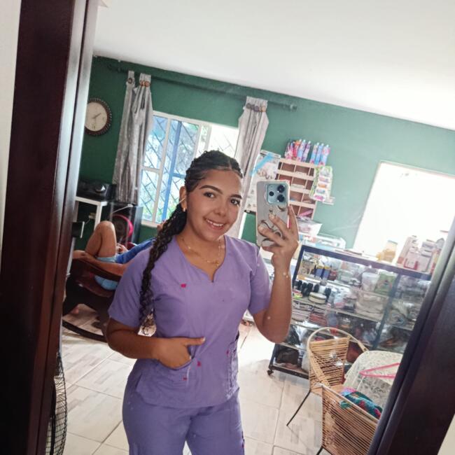 Niñera en Arjona: YURIS