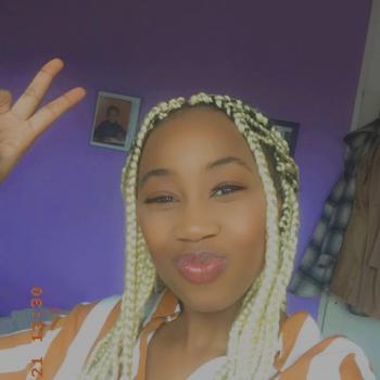 Babysitter Reims: NADIRA