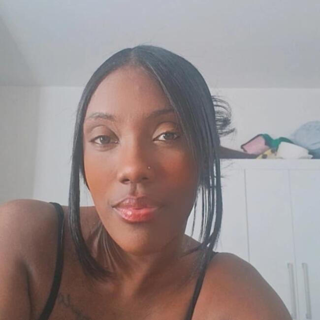 Babysitter in Uberlândia: Nathália