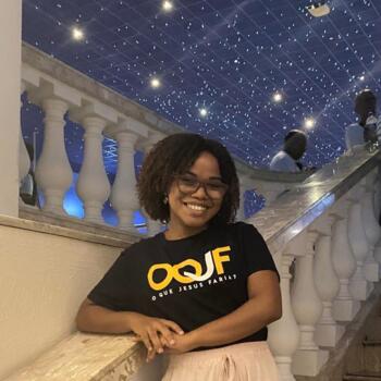 Babysitter in Maricá: Julia