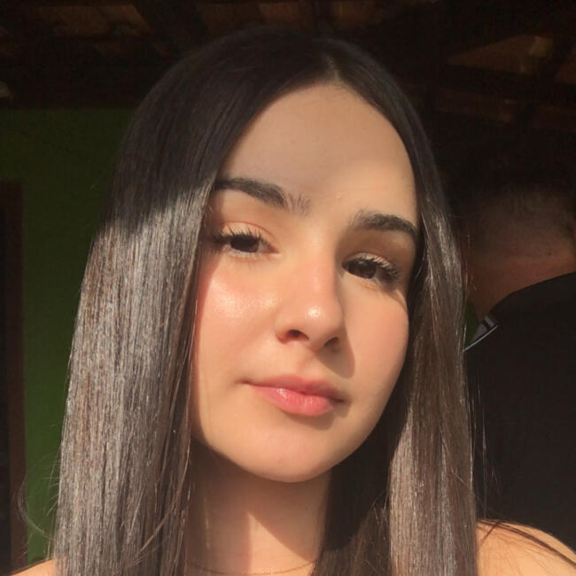 Babysitter in Betim: Livia