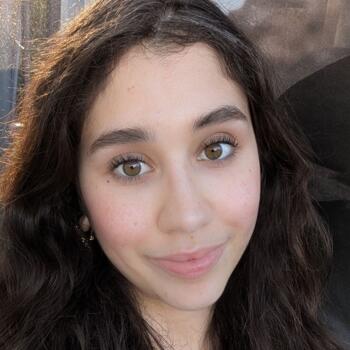 Babysitter in Carquefou: Loan