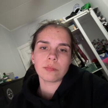 Babysitter in Tamworth: Samantha