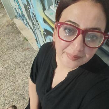 Babysitter in Athens: Ferdaous