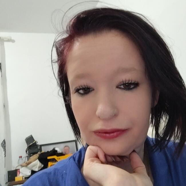 Babysitter in Arras: Manon