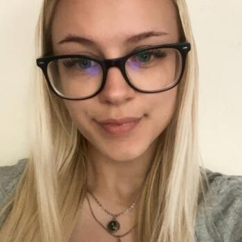 Babysitter in Budapest: Karina