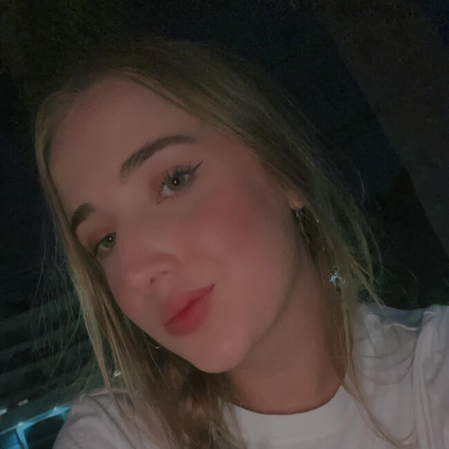 Babysitter in Florianópolis: Leticia