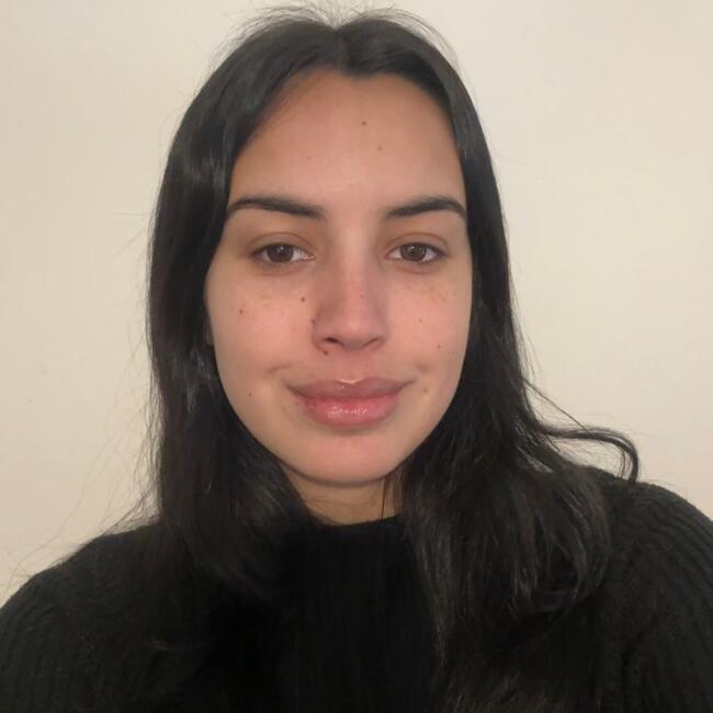 Babysitter in Rome: Loana