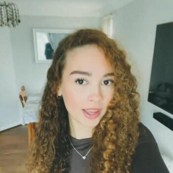 Babysitter in Greenford: Tori mae