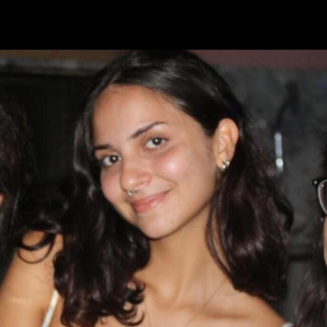 Babysitter in Salvador: Mariana