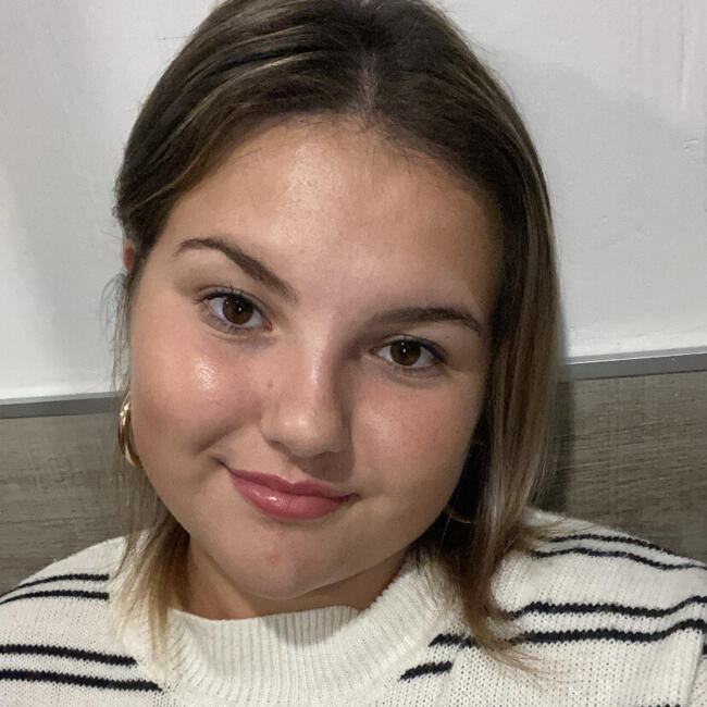 Babysitter in Garons: Zélia