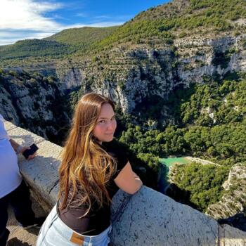 Babysitter in Yavné: אביה