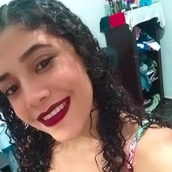 Babá em Goiânia: Tassia