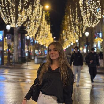 Babysitter in Moirans-en-Montagne: Emma