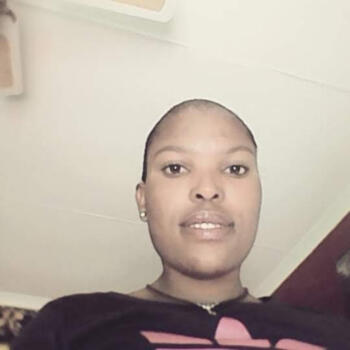 Babysitter in Grasmere: Busisiwe