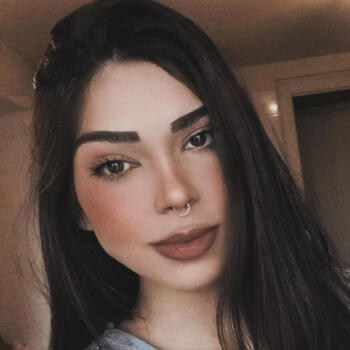 Trabalho de babysitting em Valença (Distrito de Viana do Castelo): Trabalho de babysitting Daiane