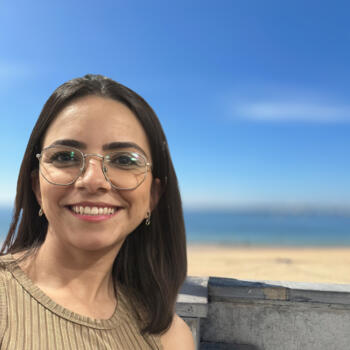 Babysitter em São Domingos de Rana: Monik Dutra