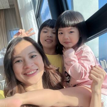 Babysitting job in Seri Kembangan: babysitting job Yin Qi