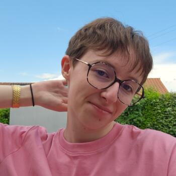 Baby-sitter Mozac: Célina