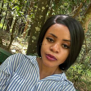 Babysitter in Nairobi: Lavin