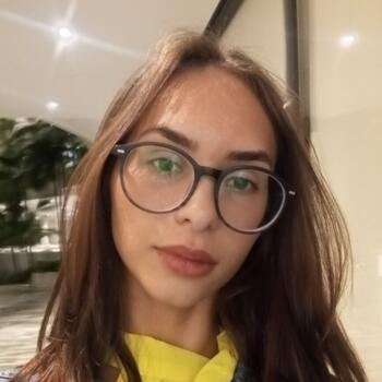 Babysitting job in Porecatu: Bianca