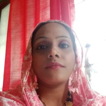 Babysitter Pune: Zarina