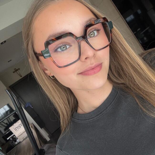 Babysitter in Andenne: Clémence