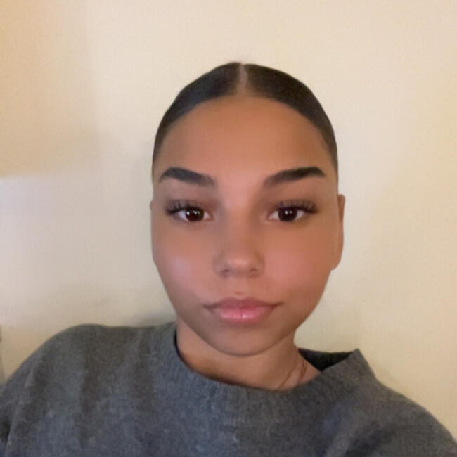Babysitter in Alfortville: Alexandra