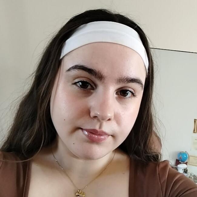 Babysitter in Neuville-Bosc: Carla