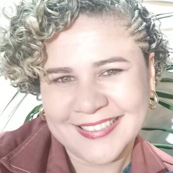 Babysitter Campos dos Goytacazes: Francine