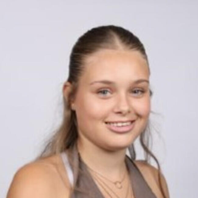 Babysitter in Guignen: Maeline
