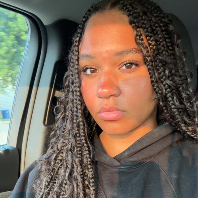 Babysitter in Sioux Falls: Selina