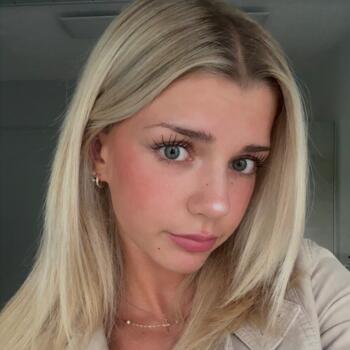 Babysitter in Villach: Ines