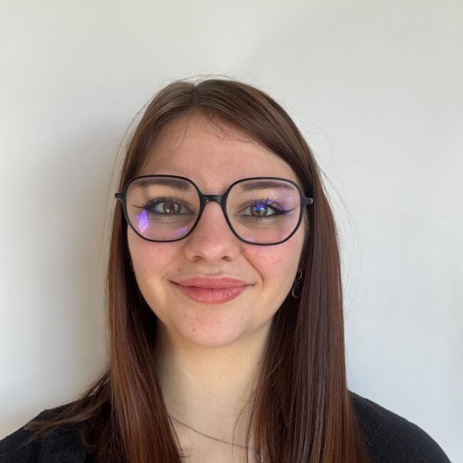 Babysitter in Les Herbiers: Emma